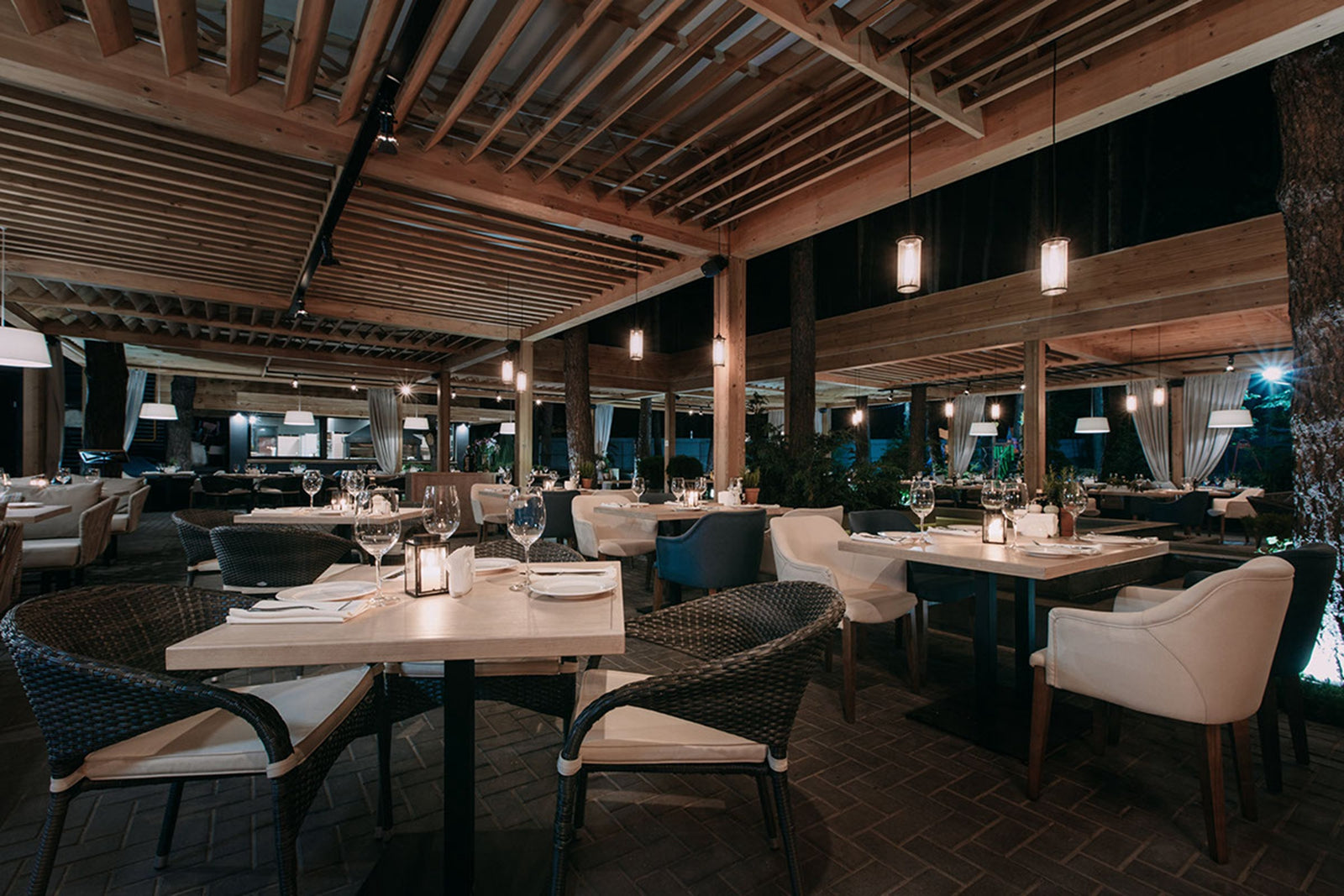 YOUR COMPLETE GUIDE TO ACQUIRING EQUIPMENT FOR YOUR RESTAURANT